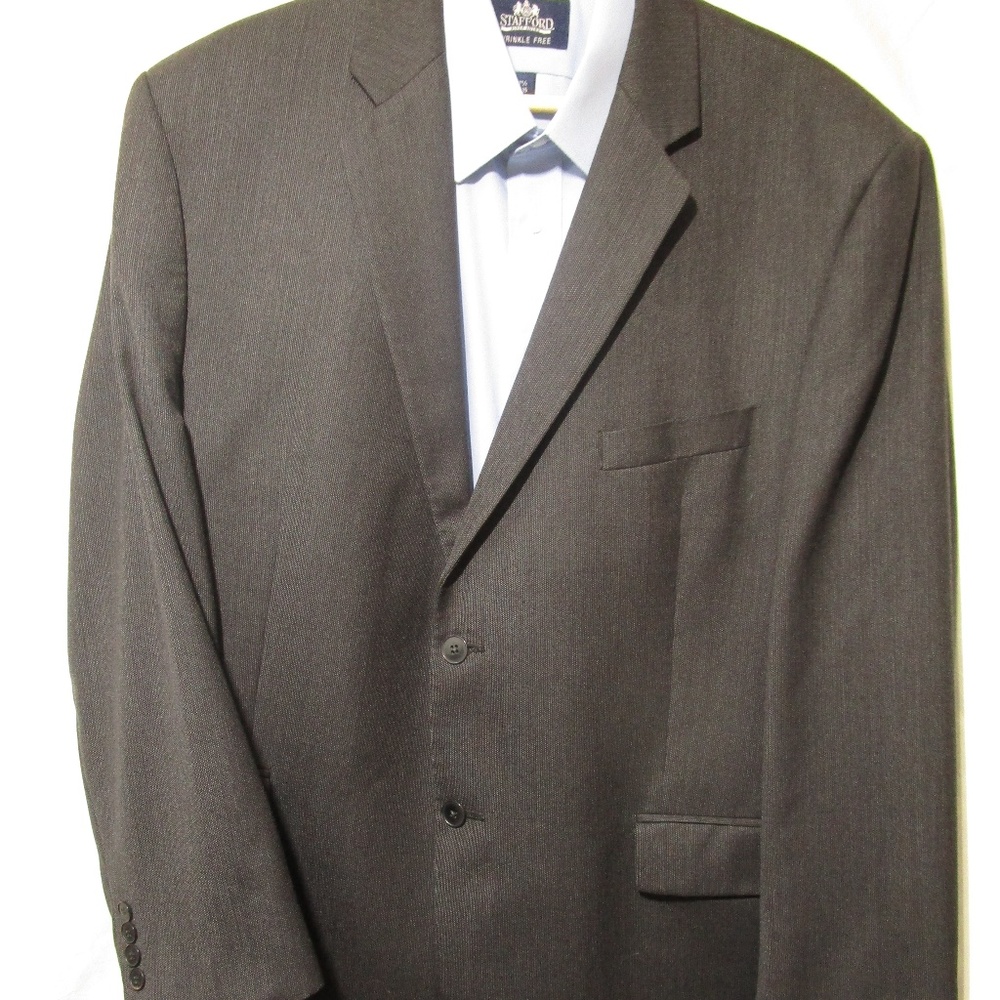 DKNY men's suit coat  (0060)